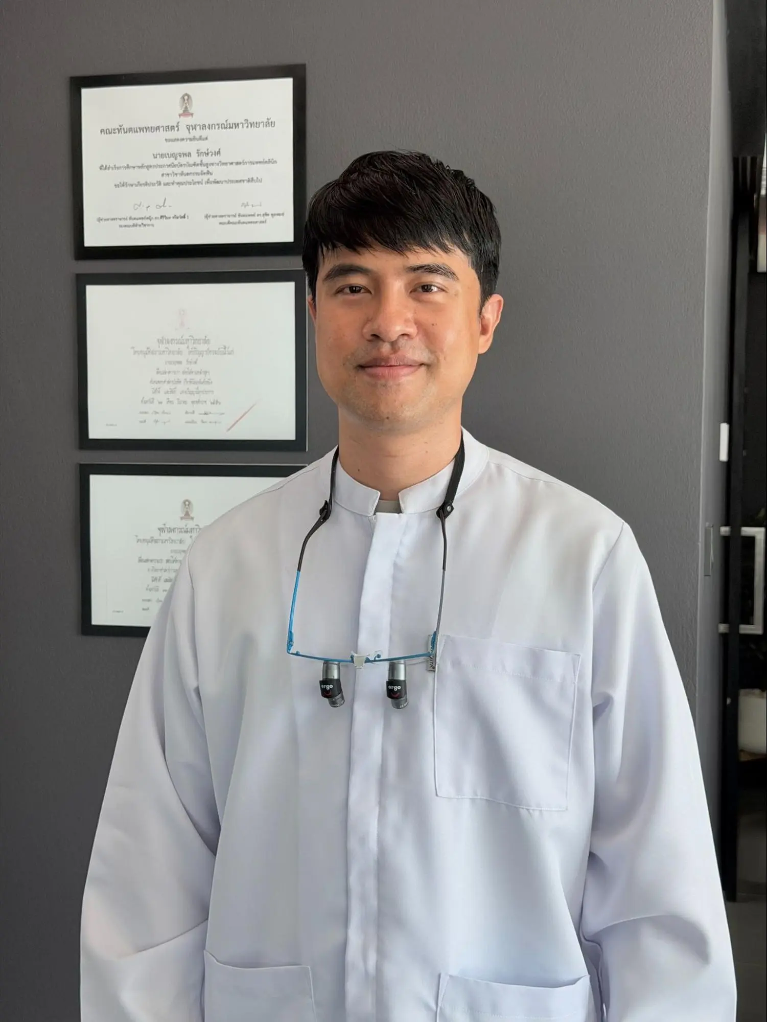 ทพ.เบญจพล รักษ์วงศ์ (หมอปาล์ม)